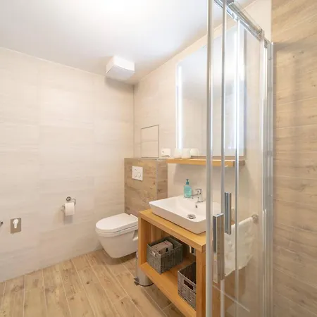 Mountain - Terrace & Parking Apartman